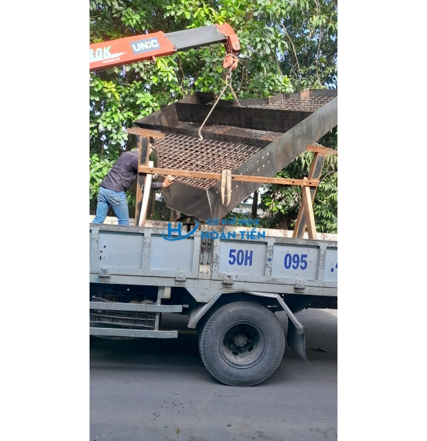 Kệ rượu